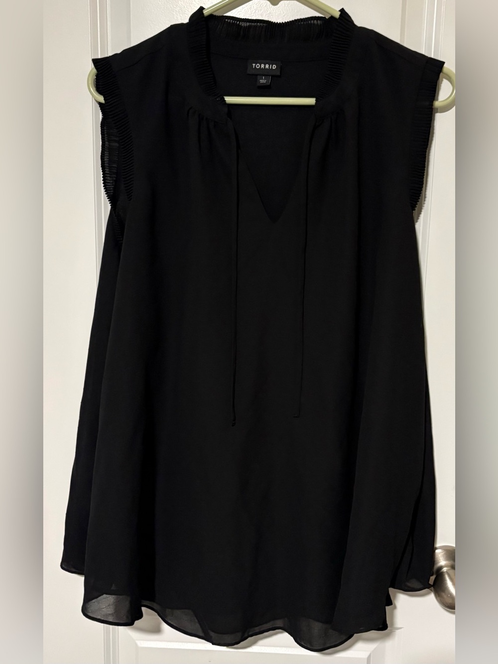 torrid Black Sleeveless V-Neck Tie Blouse